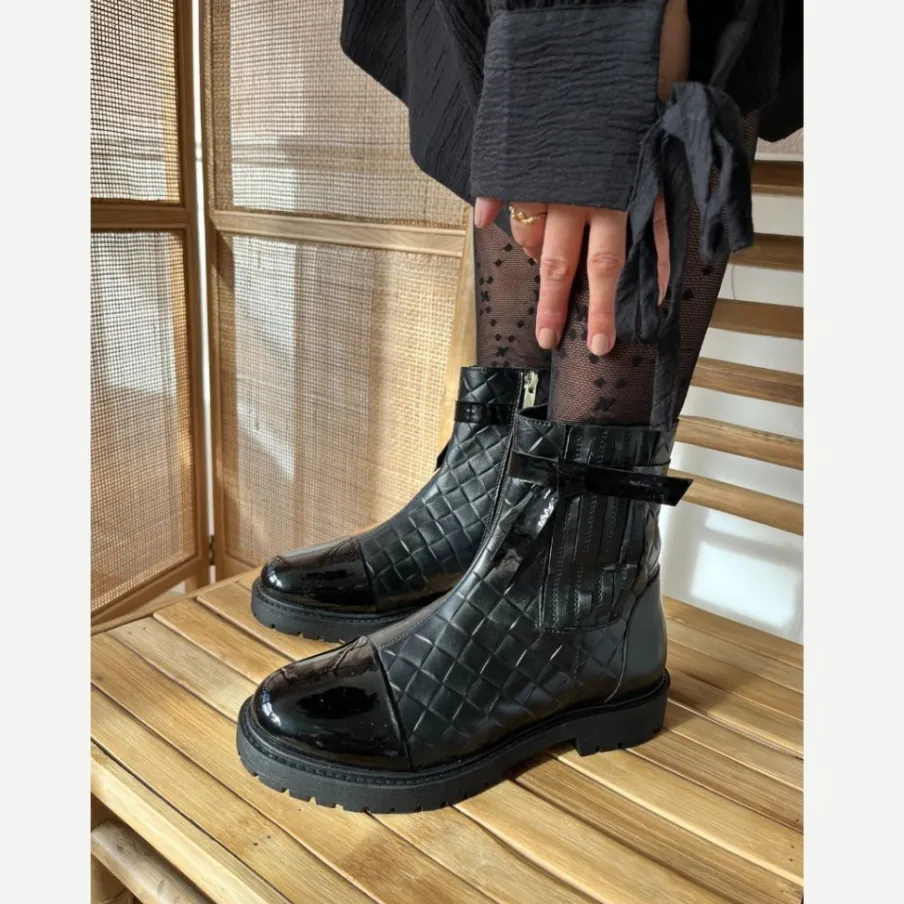 Copenhagen Shoes Ankelstøvler^BE MY GUEST - BLACK PATENT Bemy guest boot black patent