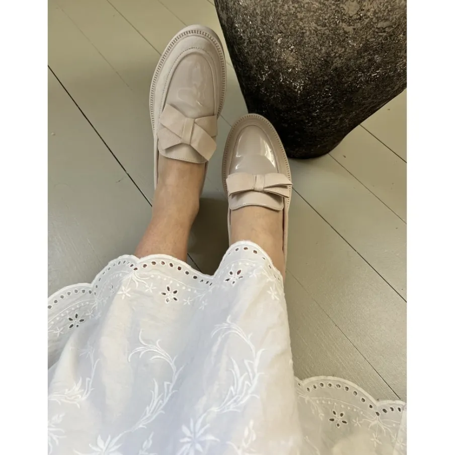 Copenhagen Shoes Loafers^BOWS AND ME 23 - BEIGE Bowsand me 23 loafer beige