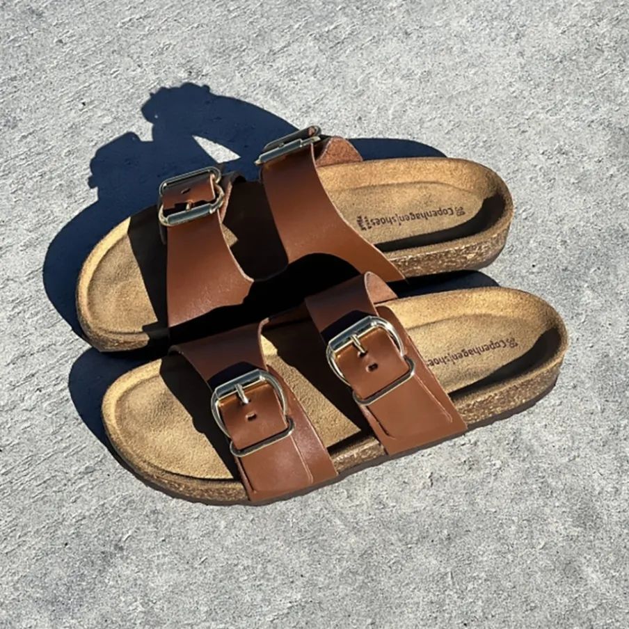 Copenhagen Shoes Flade Sandaler^CELINA SUEDE - Cognac