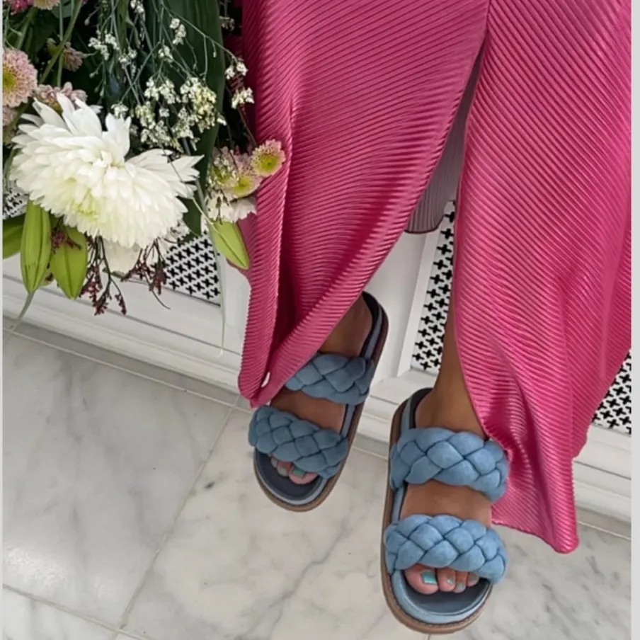 Copenhagen Shoes Flade Sandaler^FASHIONISTA - Jeans