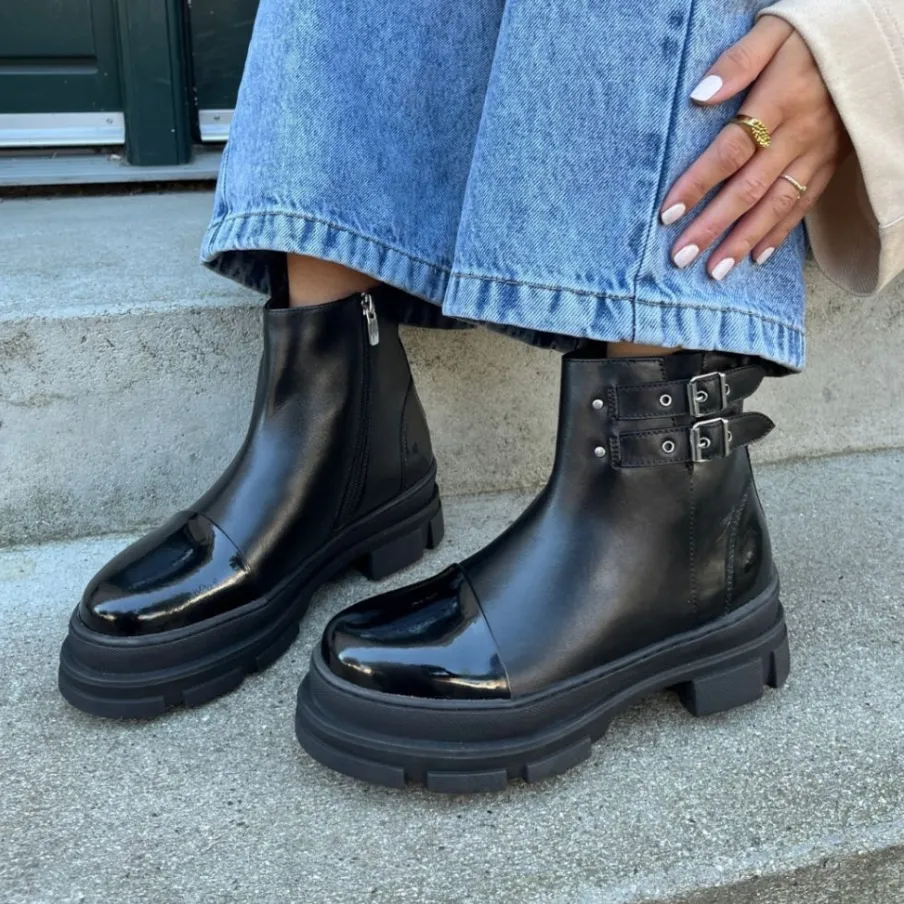 Copenhagen Shoes Chelsea Boots|Ankelstøvler^FOLLOW THE WAY - Black Patent Followthe way stoevler black patent