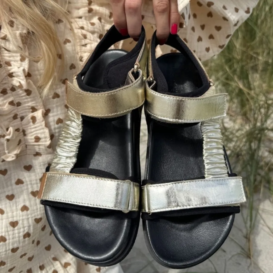 Copenhagen Shoes Flade Sandaler^GO FOR BEACH - Gold