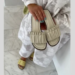 Copenhagen Shoes Flade Sandaler^HOLD ME - NUDE (CLOUD) Nude cloud