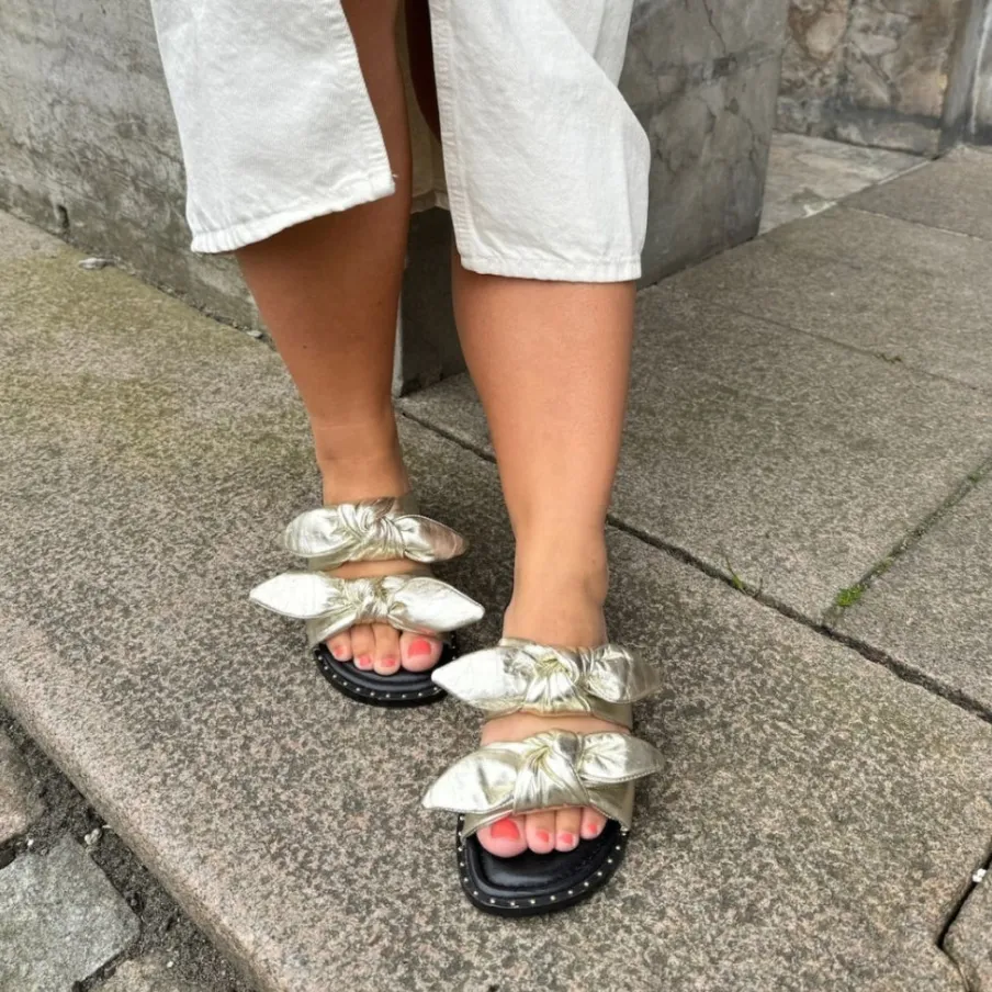 Copenhagen Shoes Flade Sandaler^I FEEL IT - Gold