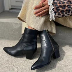 Copenhagen Shoes Ankelstøvler^IT'S ALL ABOUT WALKING - BLACK Itsall about walking stoevler black