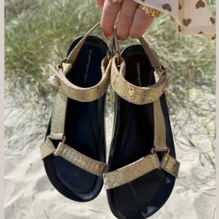 Copenhagen Shoes Flade Sandaler^LIKE A DREAM - Gold Snake Likea dream sandal gold snake