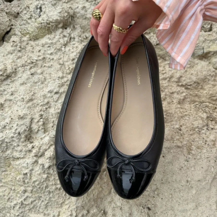 Copenhagen Shoes Ballerinasko^LIKE MOVING - PATENT TOE - Black patent