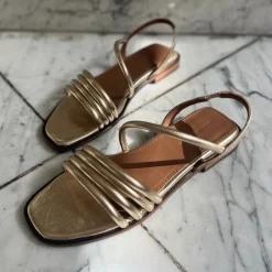 Copenhagen Shoes Flade Sandaler^ME AND YOU - GOLD - Platino