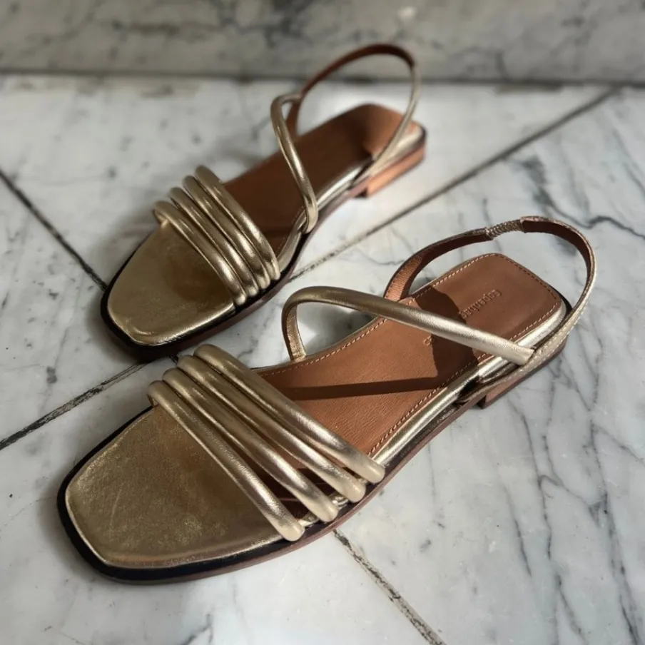 Copenhagen Shoes Flade Sandaler^ME AND YOU - GOLD - Platino