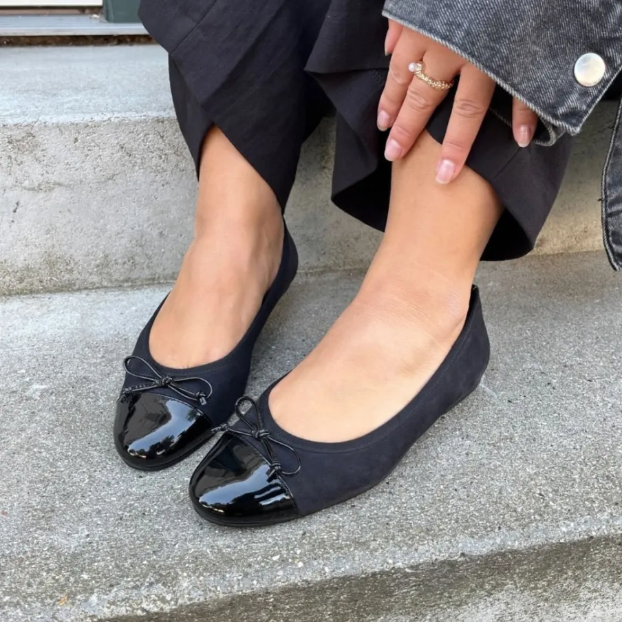 Copenhagen Shoes Ballerinasko^MY OWN BALLERINAS - NAVY/BLACK PATENT Sballet flats navy black patent