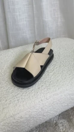 Copenhagen Shoes Flade Sandaler^NEW STRONGER - BEIGE Newstronger sandal beige