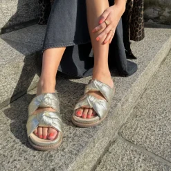Copenhagen Shoes Flade Sandaler^POOL PARTY - GOLD/BEIGE Gold beige