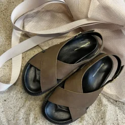 Copenhagen Shoes Flade Sandaler^SUMMERTIME - DK TAUPE (ARMY) Summertimesandal dk taupe army