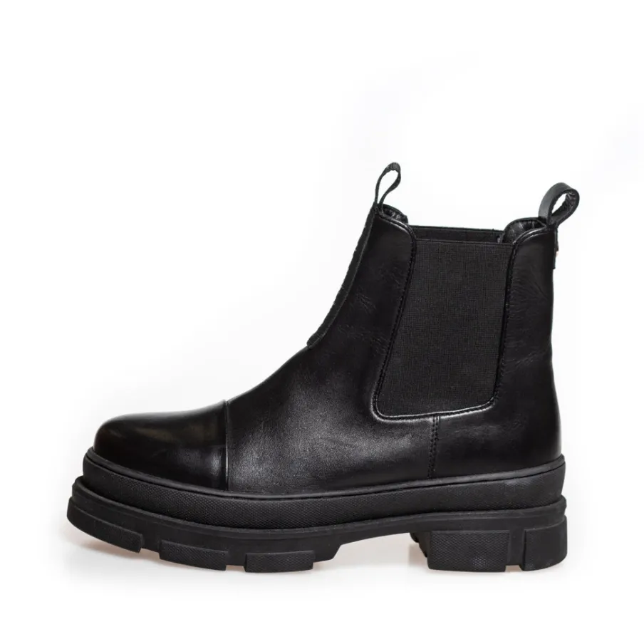 Copenhagen Shoes Chelsea Boots|Ankelstøvler^YOU AND ME LOW 22 - Black (with Black Sole) Youand me low 22 boot black with black sole