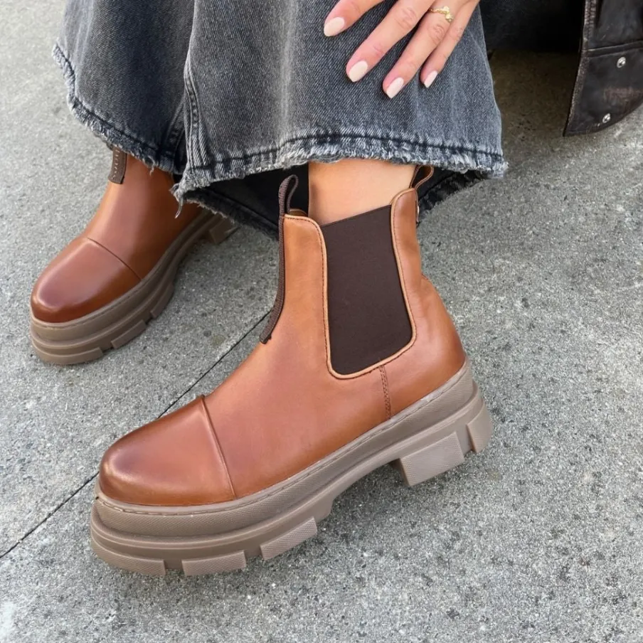 Copenhagen Shoes Chelsea Boots|Ankelstøvler^YOU AND ME LOW 22 - COGNAC Youand me low 22 boot cognac